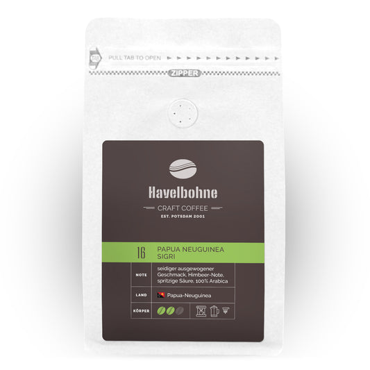 Kaffeetüte mit Papua Neuguinea Sigri Kaffee frisch geröstet in Potsdam